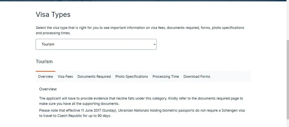 در این فرم، ما گزینه توریستی را انتخاب کردیم. در قسمت Overview توضیحاتی درباره مدارک لازم داده شده است. در قسمت VisaFees هم می توانید هزینه های مربوط را ببینید. هزینه یک متقاضی، 90 یورو است و به ازای هر فرزند بین 6 تا 12 ساله، 45 یورو باید پرداخت کنید. *نکته مهمی که باید به آن توجه داشته باشید، این است که حتما 30 یورو علاوه بر هزینه ویزا، به صورت نقدی همراه خود داشته باشید و تمام این مبالغ غیرقابل بازگشت هستند.
